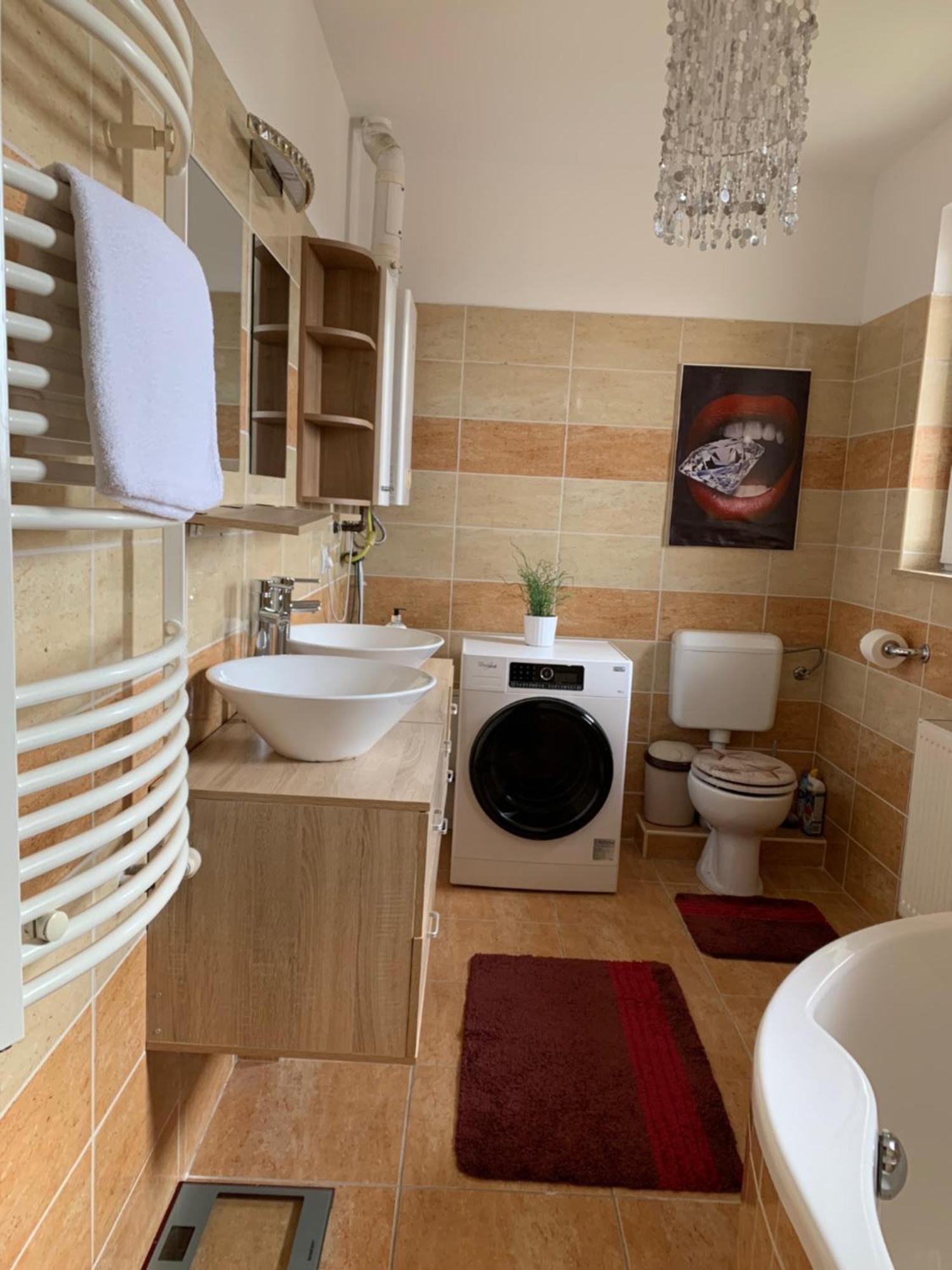 Ferienwohnung Airport Road/Repter Koezeli Haz Privat Parkoloval Budapest Exterior foto