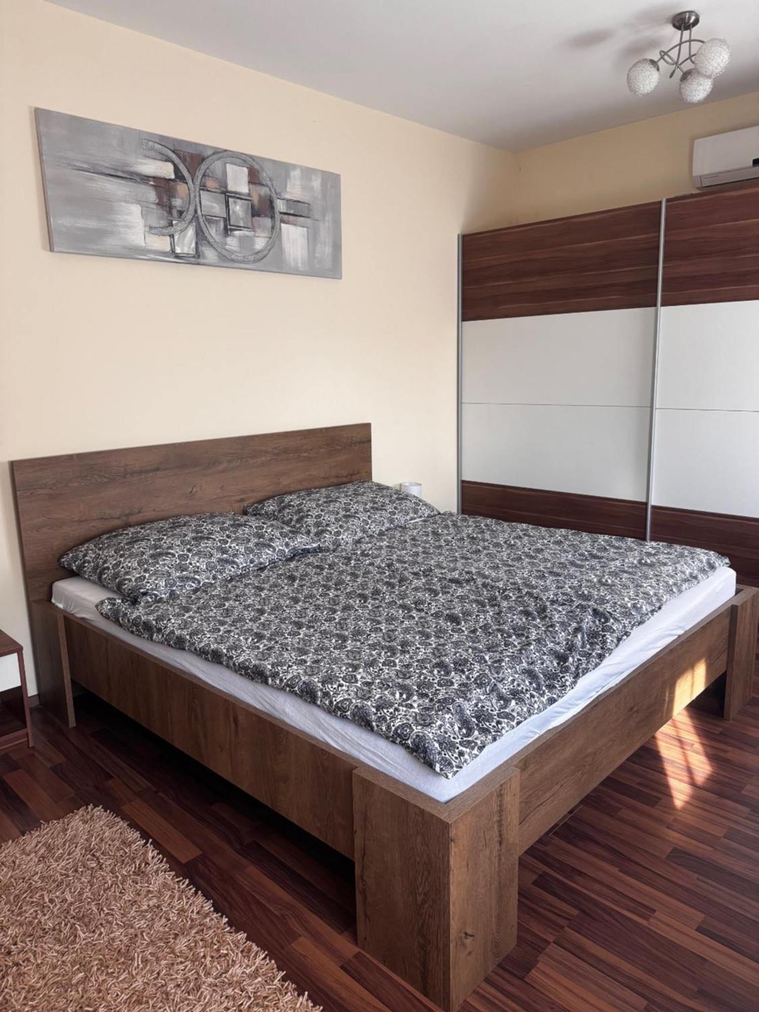 Ferienwohnung Airport Road/Repter Koezeli Haz Privat Parkoloval Budapest Exterior foto